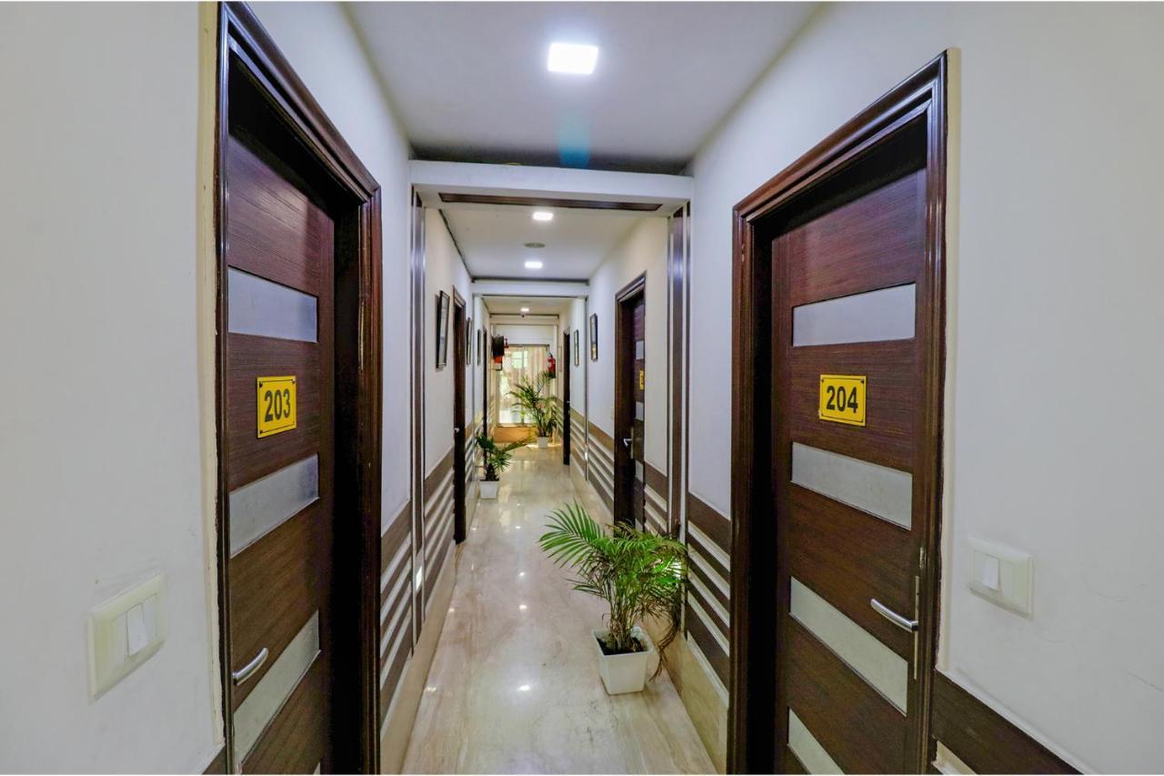Fabhotel Admire Suites Yeni Delhi Dış mekan fotoğraf