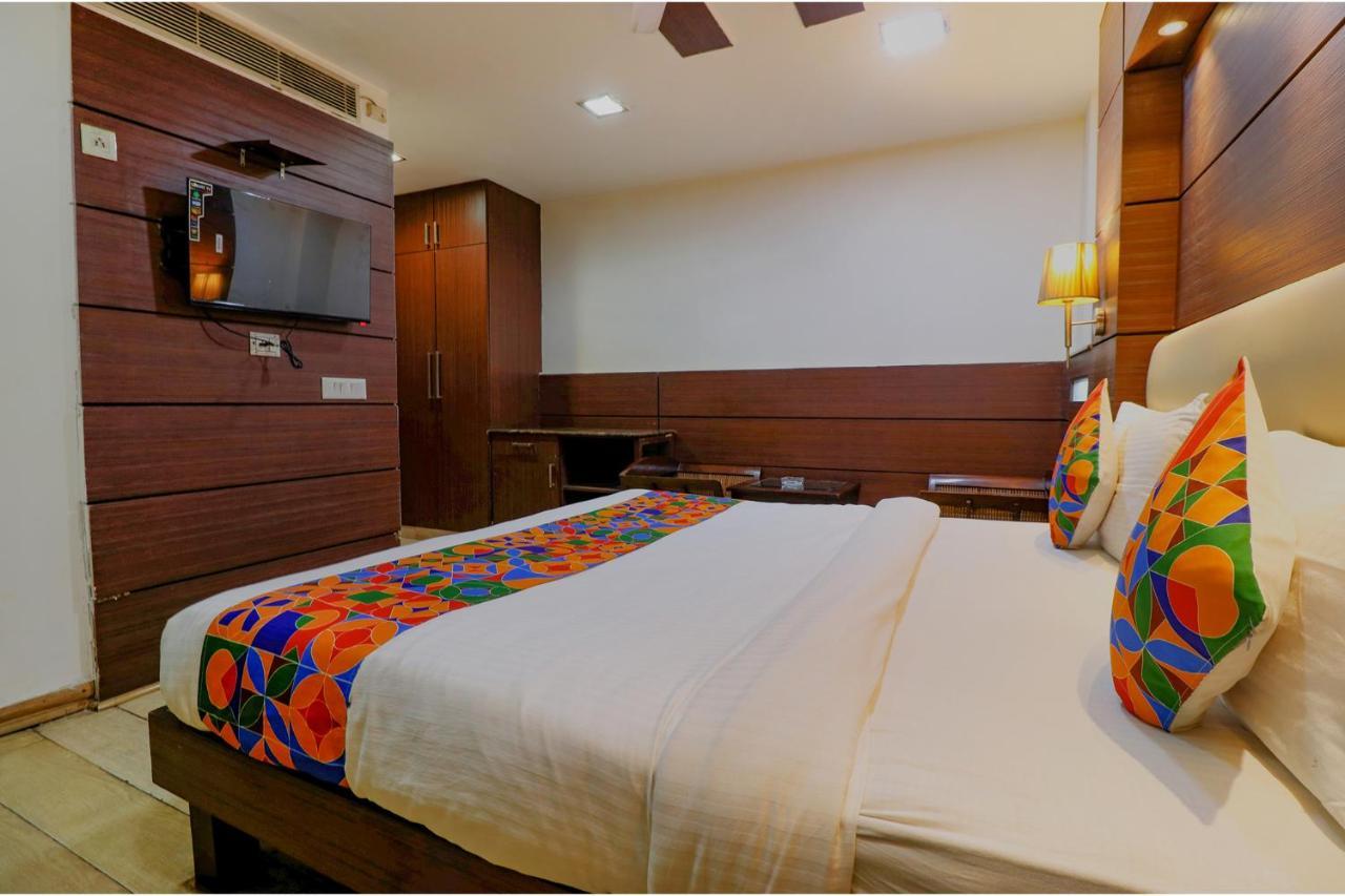 Fabhotel Admire Suites Yeni Delhi Dış mekan fotoğraf