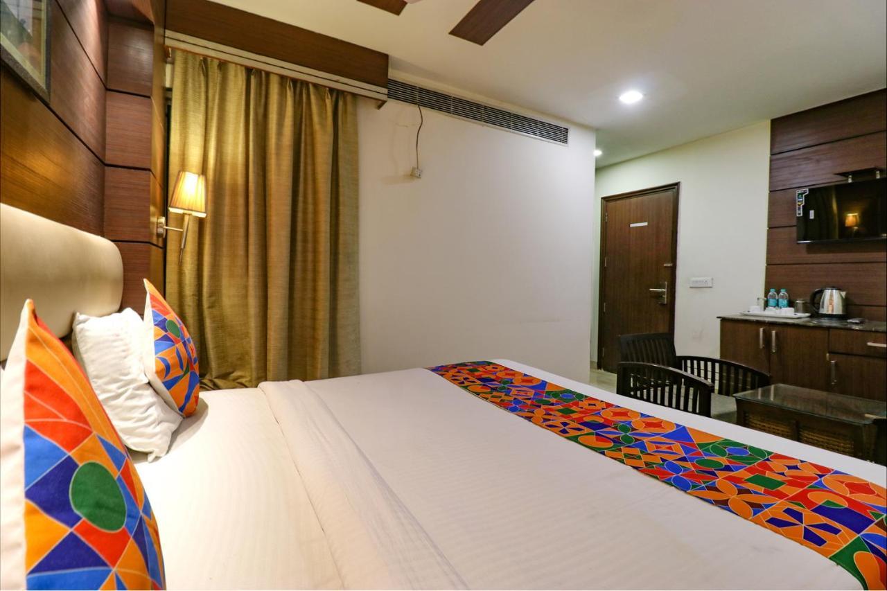 Fabhotel Admire Suites Yeni Delhi Dış mekan fotoğraf