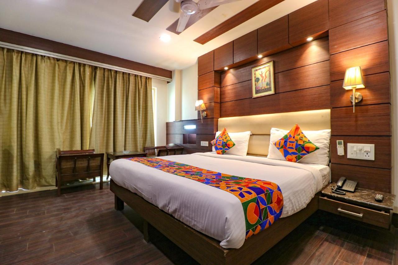 Fabhotel Admire Suites Yeni Delhi Dış mekan fotoğraf