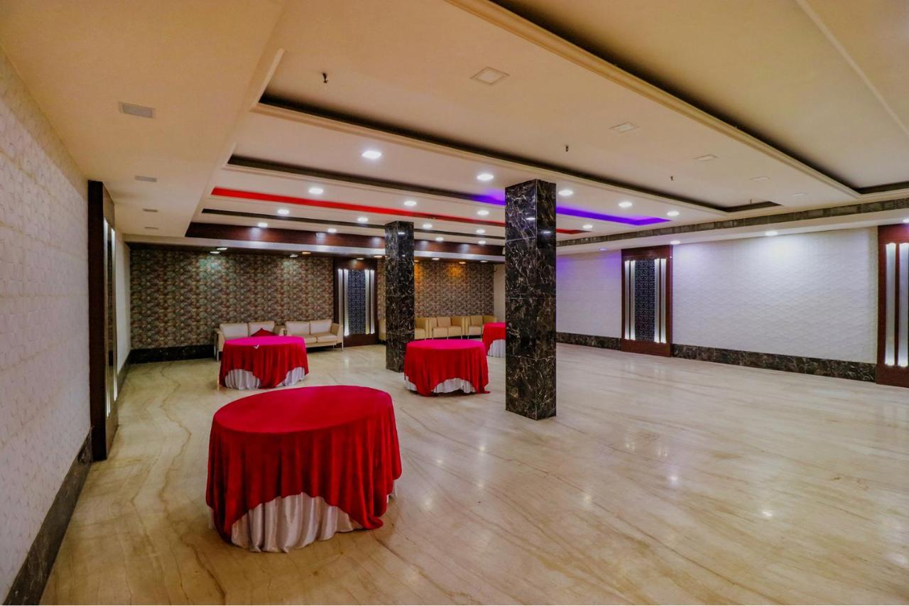 Fabhotel Admire Suites Yeni Delhi Dış mekan fotoğraf