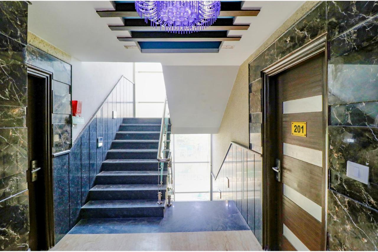Fabhotel Admire Suites Yeni Delhi Dış mekan fotoğraf