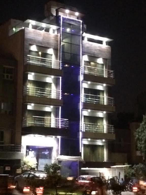 Fabhotel Admire Suites Yeni Delhi Dış mekan fotoğraf